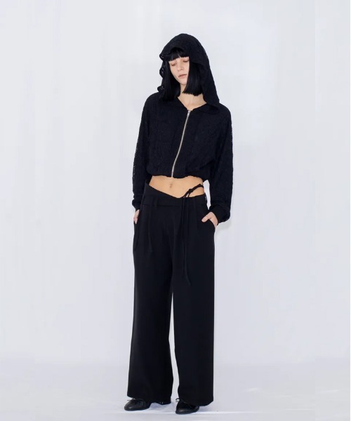 VIAVANDA(ヴィアヴァンダ)の「STRING WIDE TROUSERS(スラックス・レディース・ブラック/グレー・SMALL/MEDIUM)」の17枚目の写真