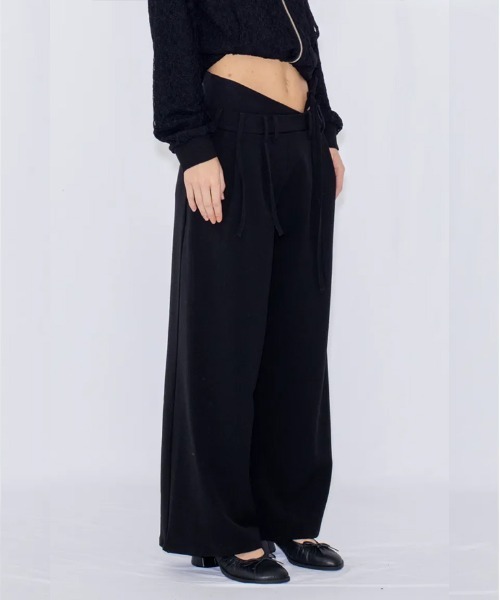 VIAVANDA(ヴィアヴァンダ)の「STRING WIDE TROUSERS(スラックス・レディース・ブラック/グレー・SMALL/MEDIUM)」の13枚目の写真