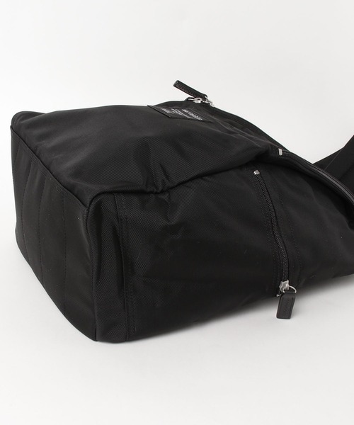 marimekko（マリメッコ）の「【ZOZO限定　ノベルティ付】Roadie / METRO　backpack（バックパック/リュック・レディース・ブラック・FREE）」の5枚目の写真