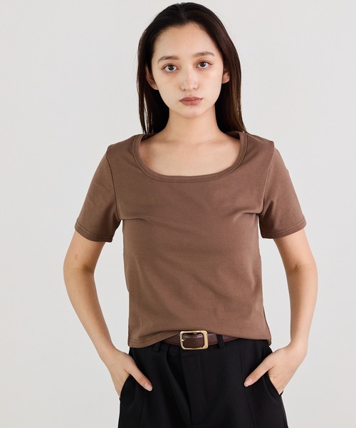Siel(シエル)の「ミニマルデザイン スクエアネックカットソー(Tシャツ/カットソー・レディース・ピンク/ブラウン/ホワイト/ベージュ/ブラック/グレー・FREE)」の13枚目の写真