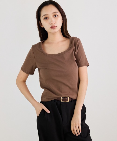 Siel(シエル)の「ミニマルデザイン スクエアネックカットソー(Tシャツ/カットソー・レディース・ピンク/ブラウン/ホワイト/ベージュ/ブラック/グレー・FREE)」の14枚目の写真
