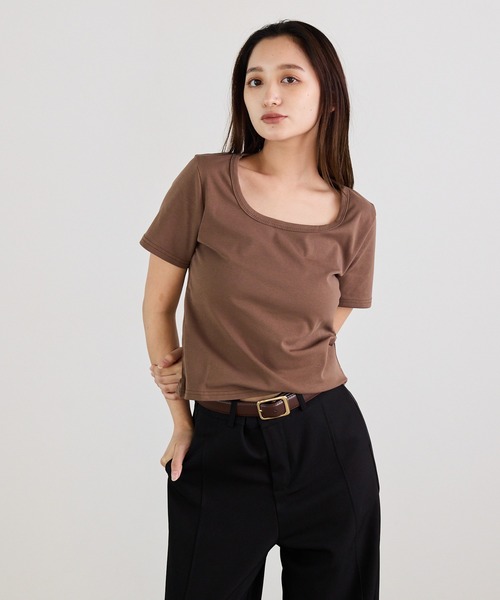 Siel(シエル)の「ミニマルデザイン スクエアネックカットソー(Tシャツ/カットソー・レディース・ピンク/ブラウン/ホワイト/ベージュ/ブラック/グレー・FREE)」の16枚目の写真