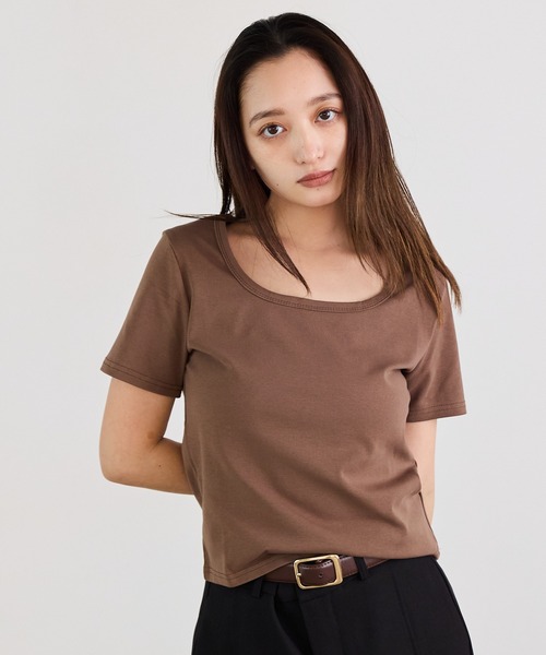 Siel(シエル)の「ミニマルデザイン スクエアネックカットソー(Tシャツ/カットソー・レディース・ピンク/ブラウン/ホワイト/ベージュ/ブラック/グレー・FREE)」の19枚目の写真