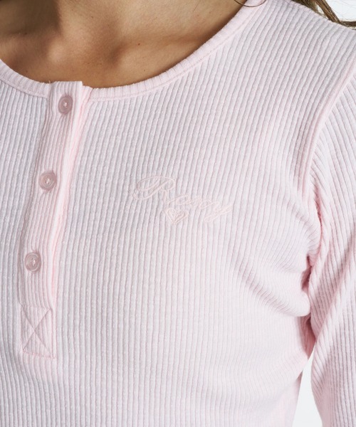 ROXY(ロキシー)の「ROXY ウィメンズ SHOOT 長袖Tシャツ ロンT リブ素材【2026年春夏モデル】(Tシャツ/カットソー・レディース・グリーン/ナチュラル/ピンク・MEDIUM/LARGE)」の7枚目の写真