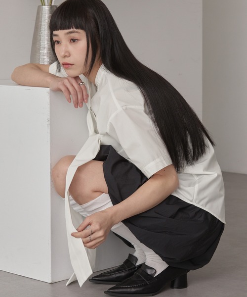 ELUNIS(エルニス)の「フロントデザインシャツ(シャツ/ブラウス・レディース・ライトブルー/ブラック/ホワイト・FREE)」の9枚目の写真