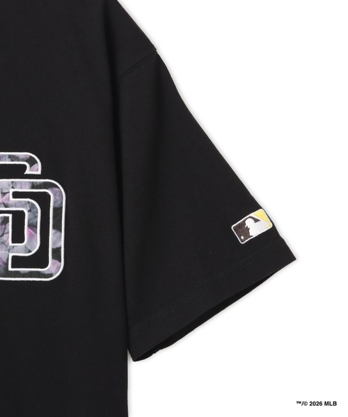 MLB（メジャーリーグベースボール）の「atmos x MLB Patch Logo T-shirt 【SAKURA】 / アトモス MLB パッチ ロゴ T-シャツ サクラ 【SP】（Tシャツ/カットソー・メンズ・ブルー/ネイビー/ブラック・XL/L/M）」の12枚目の写真