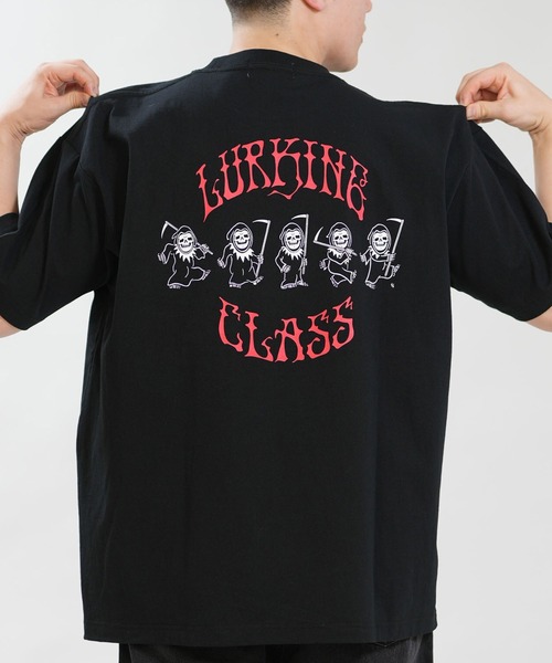 LURKING CLASS(ラーキングクラス)の「【ムラサキスポーツ限定】LURKING CLASS/ラーキングクラス 半袖 Tシャツ バックプリント ST26STM03(Tシャツ/カットソー・メンズ・ブラック/ホワイト・XL/L/M)」の2枚目の写真