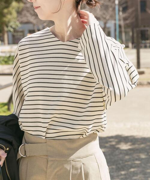 ITEMS URBANRESEARCH(アイテムズ アーバンリサーチ)の「カットミラノプルオーバー(Tシャツ/カットソー・レディース・ホワイト系その他/ベージュ/ブラック・FREE)」の2枚目の写真