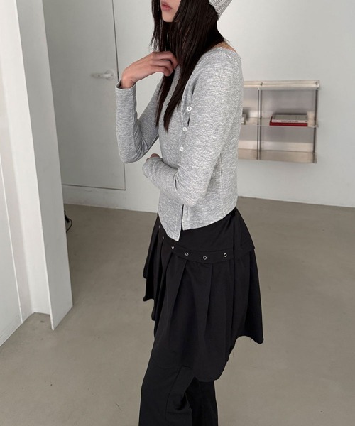 4INT.（フォイント）の「【一体型デザイン】アイレット バックバンディング レイヤード スカート パンツ（スカート・レディース・ブラック/チャコール・FREE）」の8枚目の写真