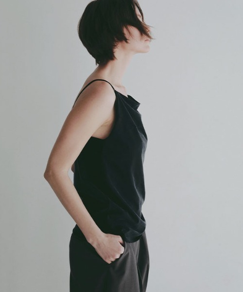 ETRE TOKYO（エトレトウキョウ）の「【先行予約限定 10%OFF】キュプラジャージキャミソール（キャミソール・レディース・ブラック/ホワイト/ブラウン・FREE）」の16枚目の写真