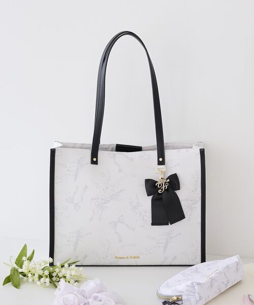 Maison de FLEUR(メゾンドフルール)の「すずらんプリントスクエアトートバッグ(トートバッグ・レディース・ブラック/ピンク系その他3/ブルー系その他7・FREE)」の1枚目の写真