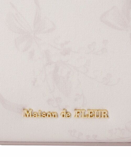 Maison de FLEUR(メゾンドフルール)の「すずらんプリントスクエアトートバッグ(トートバッグ・レディース・ブラック/ピンク系その他3/ブルー系その他7・FREE)」の18枚目の写真