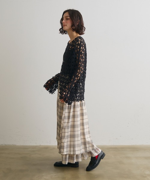 Crisp（クリスプ）の「フラワーレーストップス（Tシャツ/カットソー・レディース・アイボリー/ブラック・FREE）」の5枚目の写真