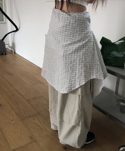 anyonemore(エニワンモア)の「ビッグカーゴポケットバルーンワイドパンツ(その他パンツ・レディース・ブラック/クリーム・LARGE/MEDIUM/SMALL)」の8枚目の写真