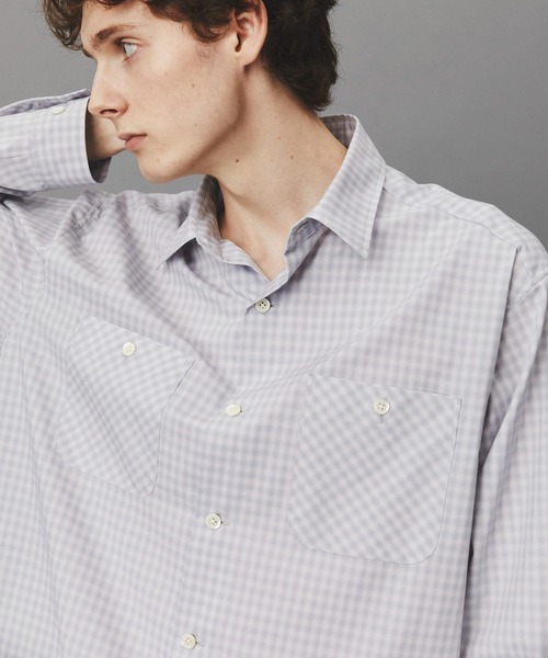 PUBLIC TOKYO（パブリックトウキョウ）の「オンブレチェックレーヨンシャツ /春服/レイヤード/オフィスカジュアル/通勤（シャツ/ブラウス・メンズ・ブルー/グレー・1/2）」の5枚目の写真