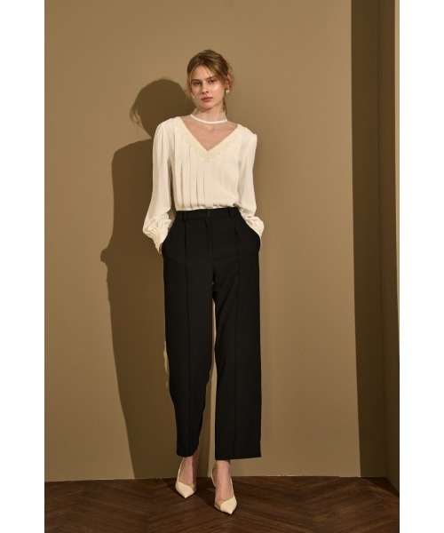 ERADIE（エラディエ）の「Sheer Tucked Blouse  シアー＆タックブラウス（シャツ/ブラウス・レディース・オフホワイト/ブラック/ベージュ・FREE）」の15枚目の写真