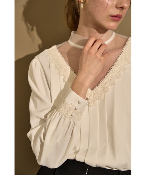 ERADIE（エラディエ）の「Sheer Tucked Blouse  シアー＆タックブラウス（シャツ/ブラウス・レディース・オフホワイト/ブラック/ベージュ・FREE）」の17枚目の写真