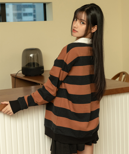 SELITIO(セレティオ)の「ストライプラグビーコラTシャツブラック(スウェット・メンズ・ブラック・MEDIUM/LARGE)」の2枚目の写真
