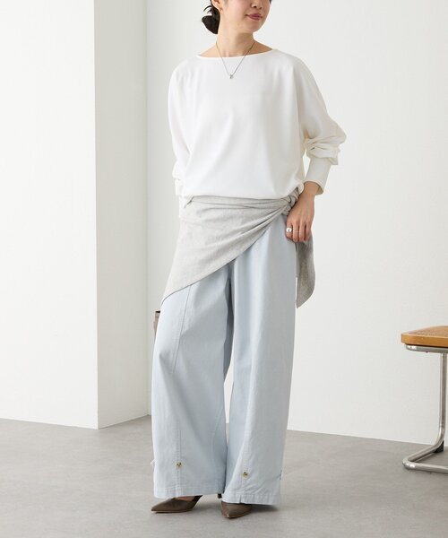 RIVE DROITE（リヴドロワ）の「【万能ブラウス】カットジョーゼットドルマンプルオーバー（Tシャツ/カットソー・レディース・チャコールグレー/オフホワイト/ベージュ・FREE）」の4枚目の写真