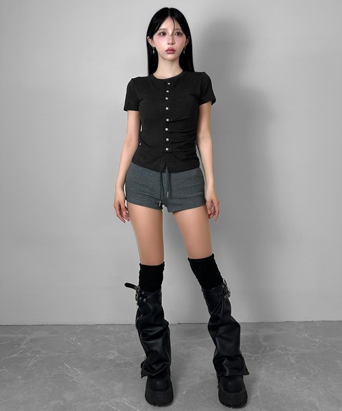 FOLLOWIN（フォロウィン）の「ボタンポイントサイドドレープトップス（Tシャツ/カットソー・レディース・グレー/ブラック・FREE）」の8枚目の写真