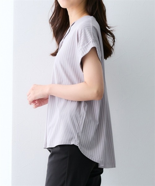 7days Life Styling(セブンデイズライフスタイリング)の「シャドーストライプ開襟スキッパートップス(Tシャツ/カットソー・レディース・グレー/ブラック・L/M/3L/LL)」の9枚目の写真