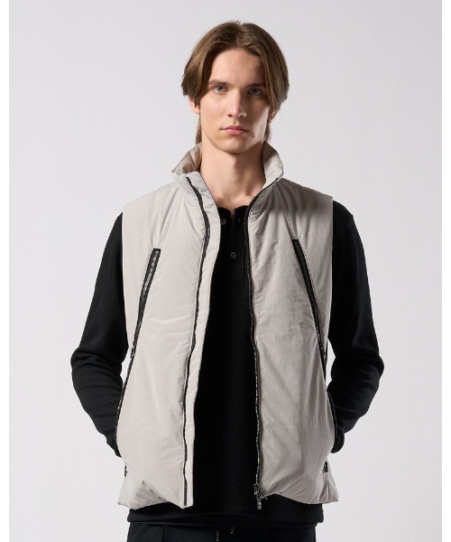 wjk（ダヴルジェイケイ）の「solid zip vest（ベスト・メンズ・グレー系その他/スミクロ・SMALL/MEDIUM/LARGE/X-LARGE）」の5枚目の写真
