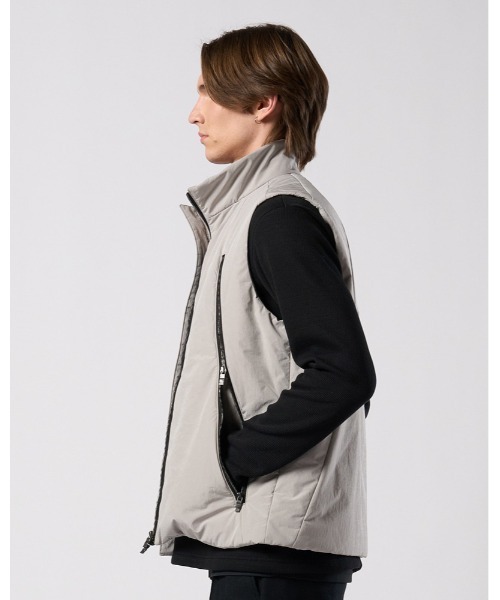 wjk（ダヴルジェイケイ）の「solid zip vest（ベスト・メンズ・グレー系その他/スミクロ・SMALL/MEDIUM/LARGE/X-LARGE）」の6枚目の写真