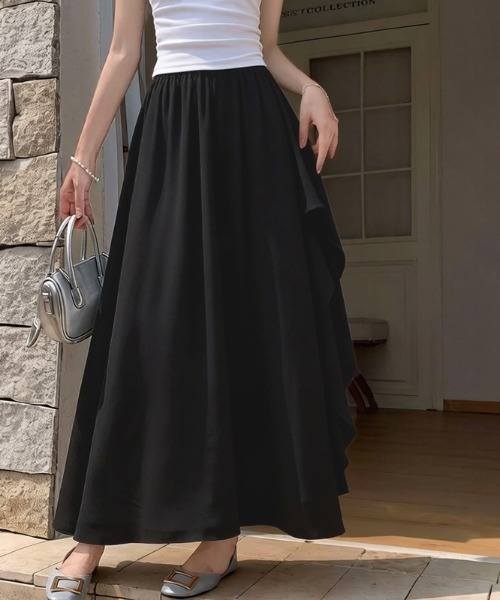 AMAJI(アマジ)の「ウエストゴム シフォン ドレープ ラッフルヘム アシンメトリー ロングスカート(スカート・レディース・ブラック/ホワイト・X-LARGE/LARGE/MEDIUM/SMALL)」の2枚目の写真