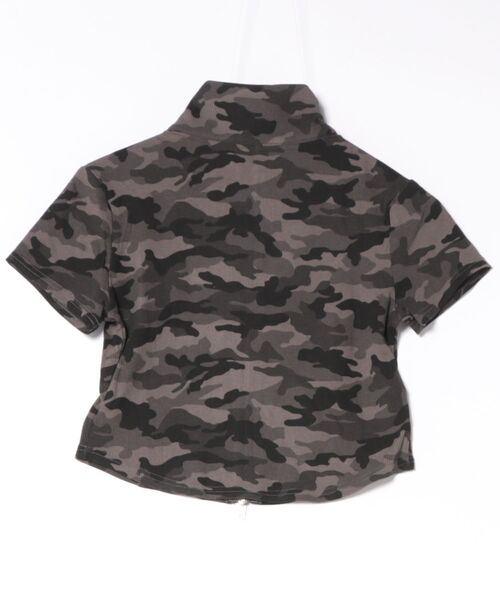 ANAP(アナップ)の「カモフラ ダブルジップ トップス(Tシャツ/カットソー・レディース・カーキ/グレー・F)」の7枚目の写真