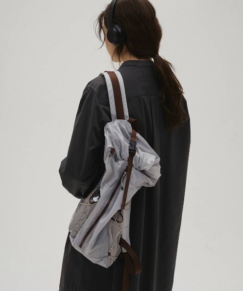 TODAYFUL（トゥデイフル）の「【WEB限定】[TODAYFUL/トゥデイフル] ユースフル シアーバックパック（バックパック/リュック・レディース・ブルー系その他/ブラック・F）」の8枚目の写真
