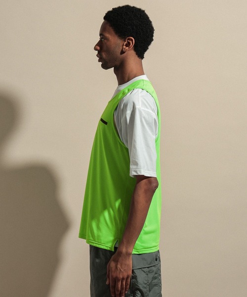 NUMERALS（ヌメラルズ）の「[NUMERALS]MINI MESH LOGO TANK TOP（タンクトップ・メンズ・ブラック/グリーン・MEDIUM/LARGE）」の16枚目の写真