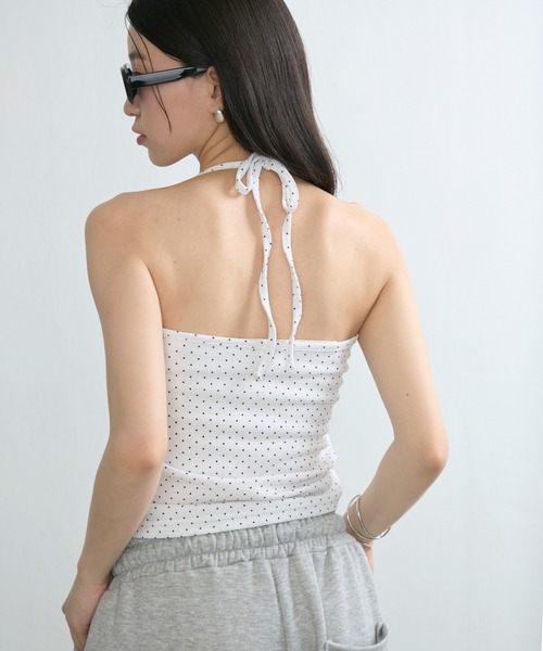 NUJOH(ヌゾ)の「Dot Halter Sleeveless Top / ドットホルターネックノースリーブトップス(タンクトップ・レディース・グレー/アイボリー/ブラック・FREE)」の2枚目の写真