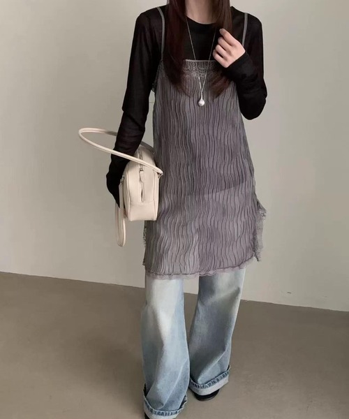 CHUN CHUN NOTES(チュンチュンノーツ)の「26SS/シアープリーツレースキャミワンピース(キャミソール・レディース・グリーン/アイボリー/ブラック/グレー・F)」の4枚目の写真