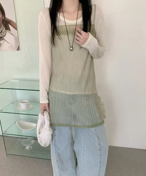CHUN CHUN NOTES(チュンチュンノーツ)の「26SS/シアープリーツレースキャミワンピース(キャミソール・レディース・グリーン/アイボリー/ブラック/グレー・F)」の2枚目の写真