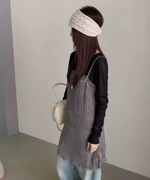 CHUN CHUN NOTES(チュンチュンノーツ)の「26SS/シアープリーツレースキャミワンピース(キャミソール・レディース・グリーン/アイボリー/ブラック/グレー・F)」の15枚目の写真