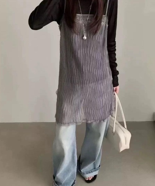 CHUN CHUN NOTES(チュンチュンノーツ)の「26SS/シアープリーツレースキャミワンピース(キャミソール・レディース・グリーン/アイボリー/ブラック/グレー・F)」の17枚目の写真