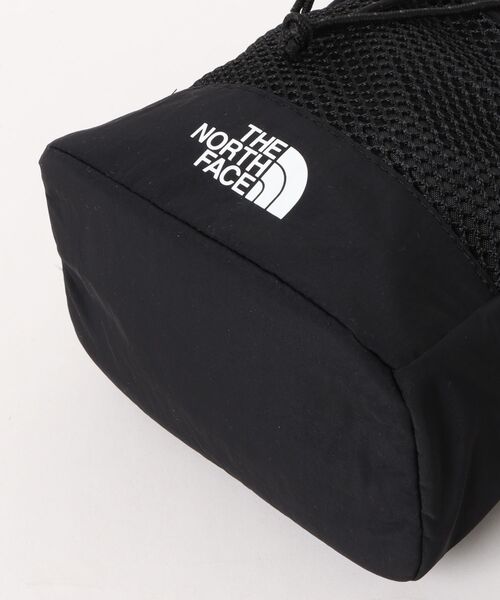 THE NORTH FACE(ザノースフェイス)の「【THE NORTH FACE】LINDEN MESH BUCKET BAG MINI(ショルダーバッグ・レディース・ブラック・FREE)」の14枚目の写真