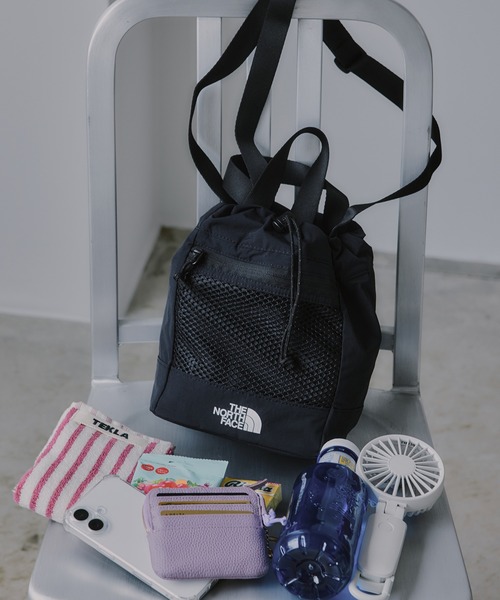 THE NORTH FACE(ザノースフェイス)の「【THE NORTH FACE】LINDEN MESH BUCKET BAG MINI(ショルダーバッグ・レディース・ブラック・FREE)」の1枚目の写真