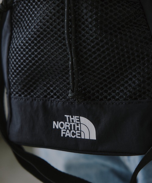 THE NORTH FACE(ザノースフェイス)の「【THE NORTH FACE】LINDEN MESH BUCKET BAG MINI(ショルダーバッグ・レディース・ブラック・FREE)」の8枚目の写真