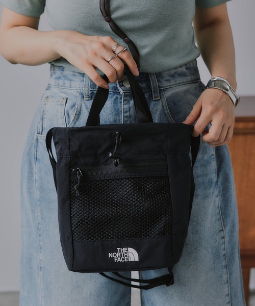 THE NORTH FACE(ザノースフェイス)の「【THE NORTH FACE】LINDEN MESH BUCKET BAG MINI(ショルダーバッグ・レディース・ブラック・FREE)」の10枚目の写真