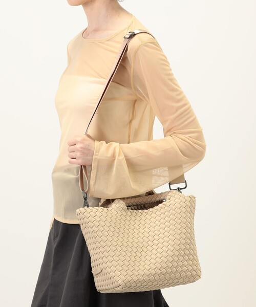 NAGHEDI(ナゲディ)の「NAGHEDI St. Barths Small Tote(トートバッグ・レディース・ライトベージュ/ダークブラウン/ブラック・FREE)」の15枚目の写真