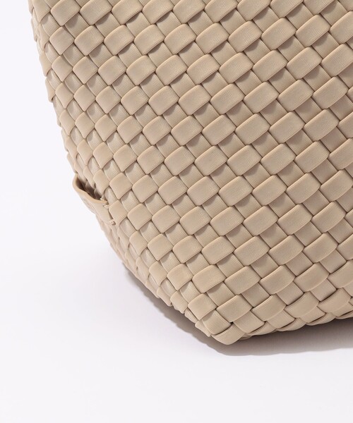 NAGHEDI(ナゲディ)の「NAGHEDI St. Barths Small Tote(トートバッグ・レディース・ライトベージュ/ダークブラウン/ブラック・FREE)」の9枚目の写真