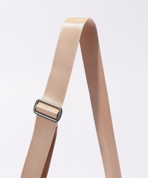NAGHEDI(ナゲディ)の「NAGHEDI St. Barths Small Tote(トートバッグ・レディース・ライトベージュ/ダークブラウン/ブラック・FREE)」の4枚目の写真