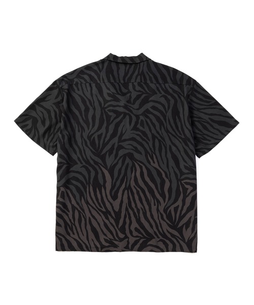 CALEE（キャリー）の「ZEBRA FLAME PATTERN S/S SH＜EXCLUSIVE＞（シャツ/ブラウス・メンズ・ブラック/ホワイト・X-LARGE/LARGE/MEDIUM）」の3枚目の写真