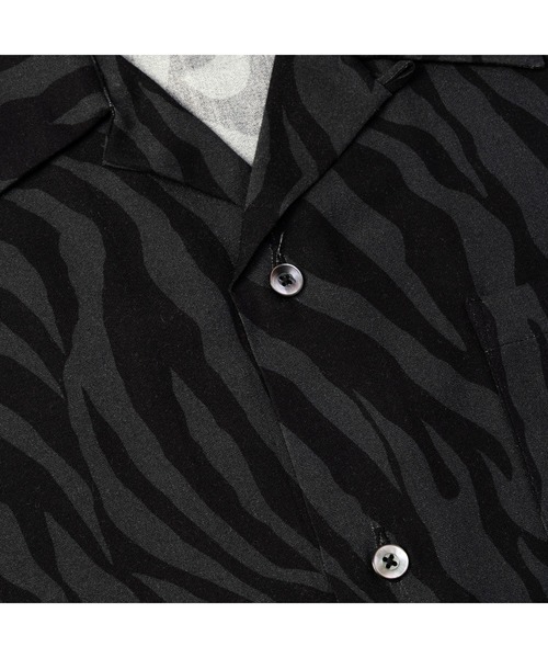 CALEE（キャリー）の「ZEBRA FLAME PATTERN S/S SH＜EXCLUSIVE＞（シャツ/ブラウス・メンズ・ブラック/ホワイト・X-LARGE/LARGE/MEDIUM）」の5枚目の写真