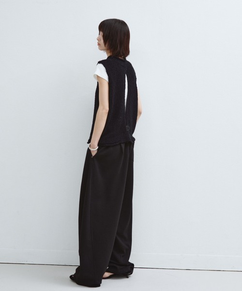 ANF.MUU(アンフムー)の「バックスリットスリーブレスニット(ニット/セーター・レディース・ブラック/ホワイト/ブラウン・FREE)」の7枚目の写真