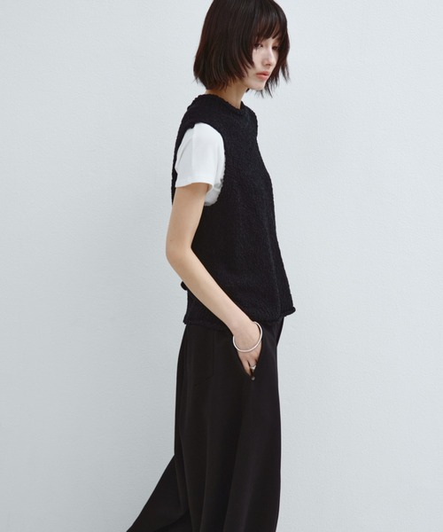 ANF.MUU(アンフムー)の「バックスリットスリーブレスニット(ニット/セーター・レディース・ブラック/ホワイト/ブラウン・FREE)」の13枚目の写真