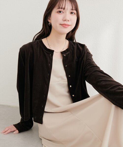 natural couture（ナチュラルクチュール）の「クルーネックベロアカーデ（カーディガン/ボレロ・レディース・ピンク/ブラック/チャコールグレー/ブラウン/ネイビー/アイボリー/グレイッシュベージュ・FREE）」の19枚目の写真