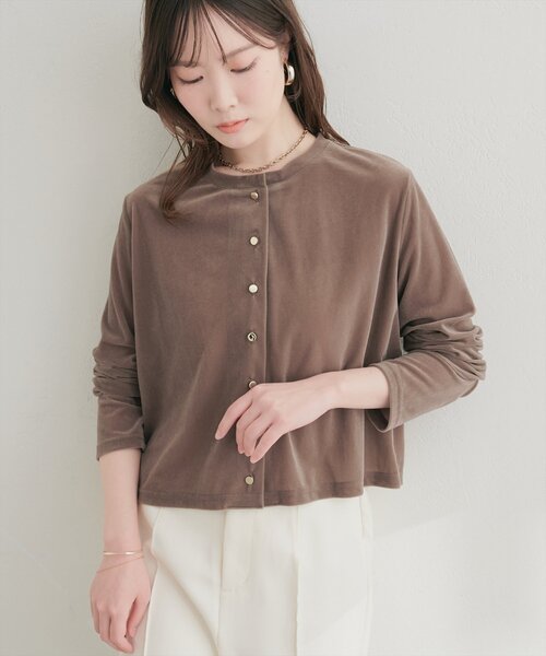 natural couture（ナチュラルクチュール）の「クルーネックベロアカーデ（カーディガン/ボレロ・レディース・ピンク/ブラック/チャコールグレー/ブラウン/ネイビー/アイボリー/グレイッシュベージュ・FREE）」の9枚目の写真