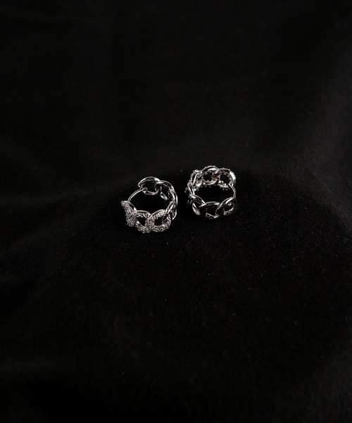 MIMILINE(ミミライン)の「チェーン×ビジューフープミニピアス(ピアス(両耳用)・レディース・シルバー/ピンクゴールド・FREE)」の5枚目の写真